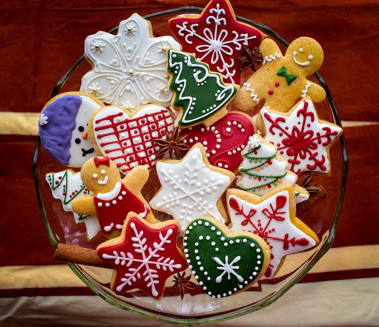 christmas, gingerbread, holiday-4480471.jpg